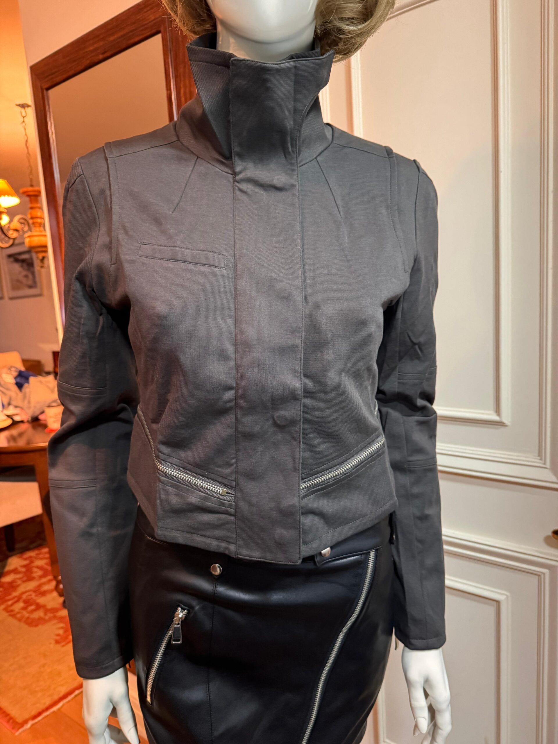 Chaqueta Corta